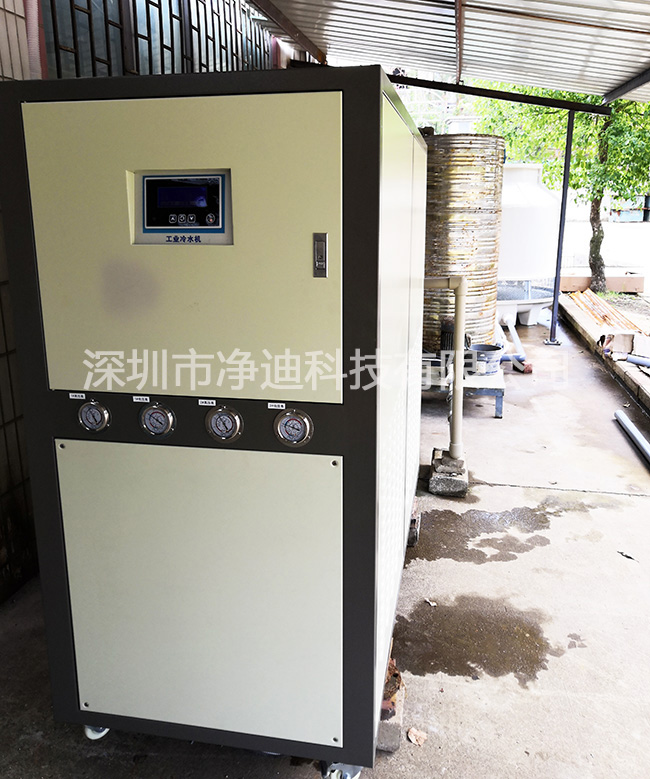 水冷冷水机